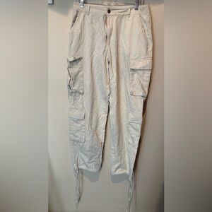 Women’s Cargo Pants 🌵Large